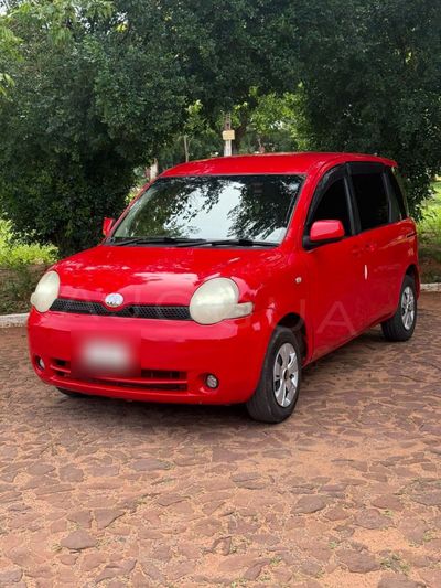 Toyota Sienta miniatura 2