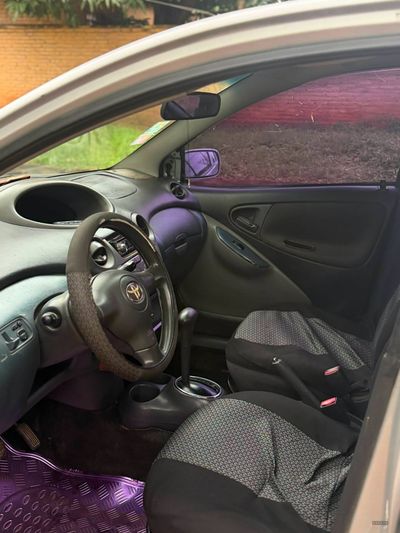 Toyota Vitz miniatura 7