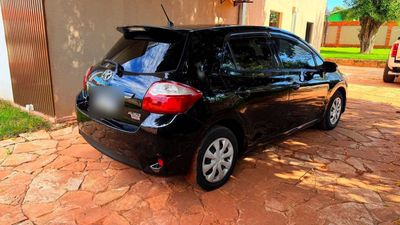Toyota Auris miniatura 5