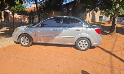 Kia Rio miniatura 3