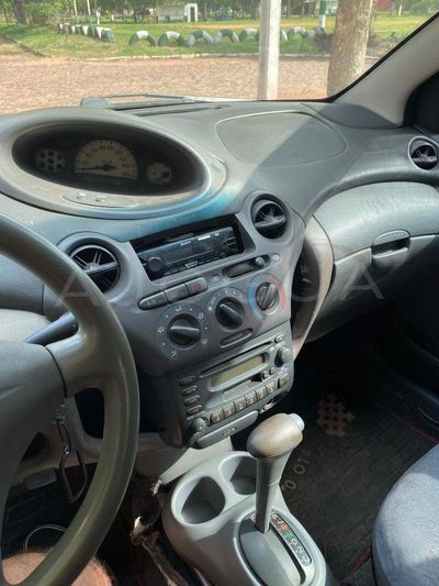 Toyota Vitz miniatura 7