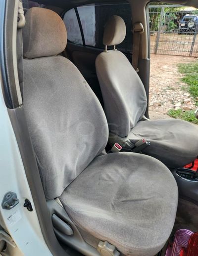 Toyota Platz miniatura 8