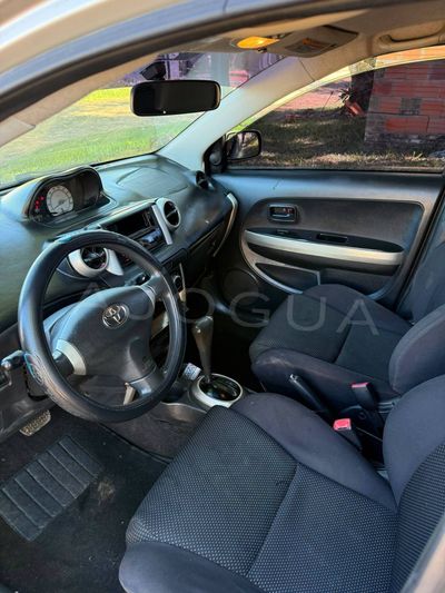 Toyota Ist miniatura 14