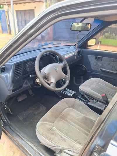 Toyota FunCargo miniatura 10
