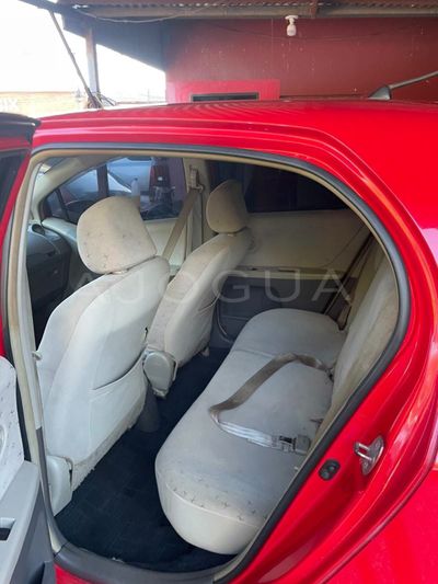 Toyota Vitz miniatura 9