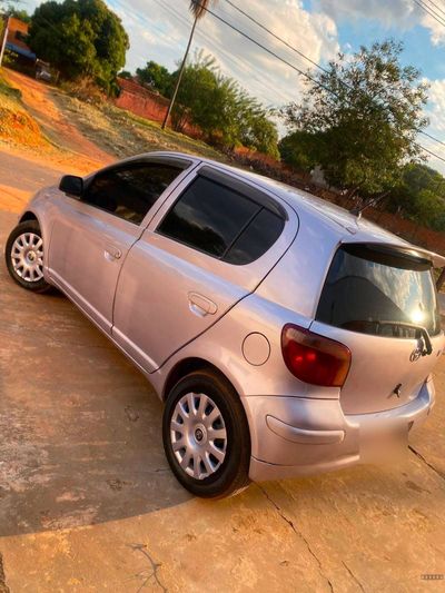 Toyota Vitz miniatura 7
