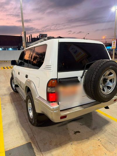 Toyota Land Cruiser Prado miniatura 10