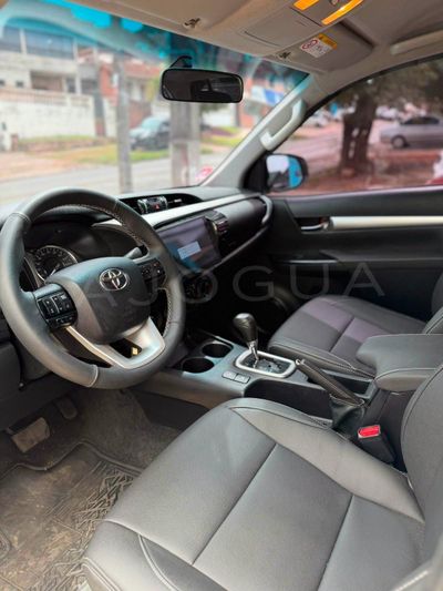 Toyota Hilux miniatura 10