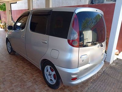 Toyota FunCargo 2000