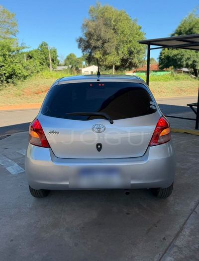 Toyota Vitz miniatura 6