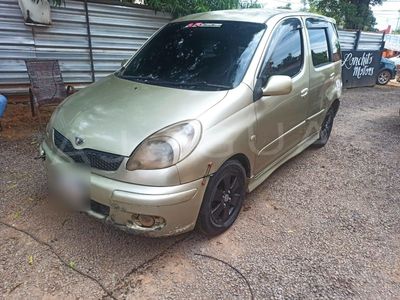 Toyota FunCargo miniatura 3