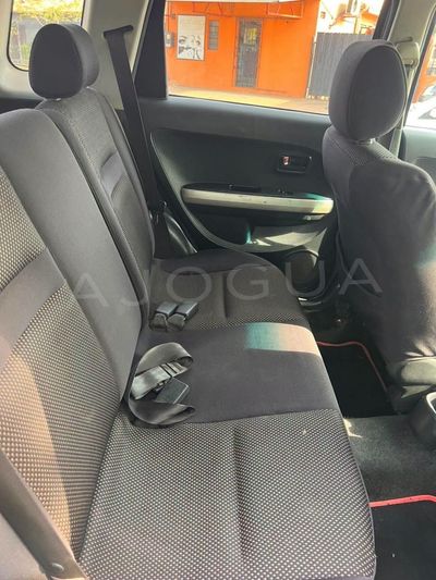Toyota Ist miniatura 5