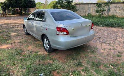 Toyota Belta miniatura 4