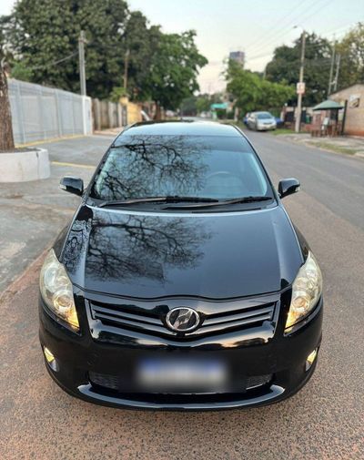 Toyota Auris miniatura 2