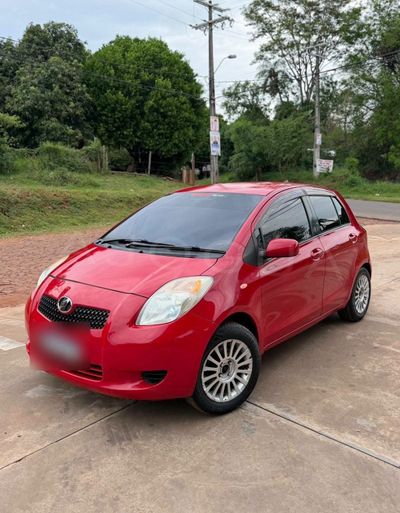 Toyota Vitz miniatura 3