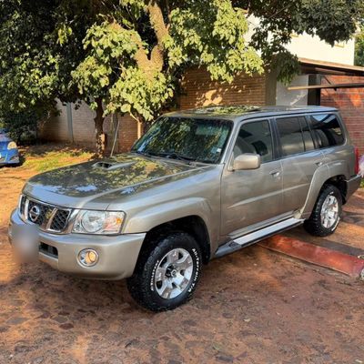 Nissan Patrol miniatura 8