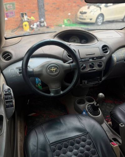 Toyota Platz miniatura 7