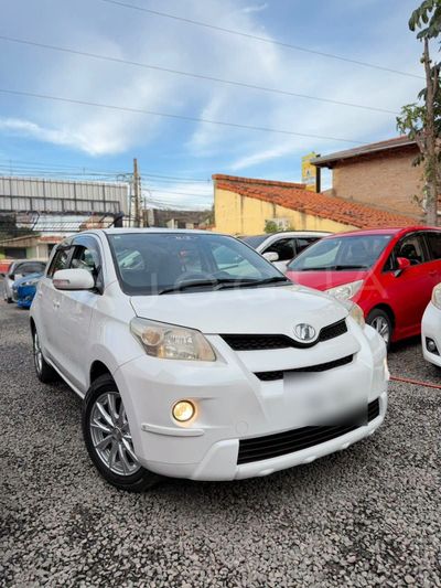 Toyota Ist miniatura 3
