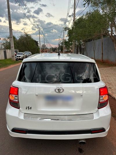 Toyota Ist miniatura 5