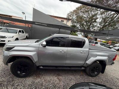 Toyota Hilux miniatura 4