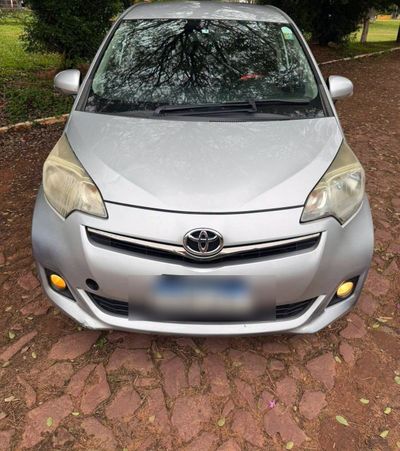 Toyota Ractis miniatura 2