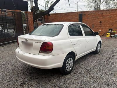 Toyota Platz miniatura 4