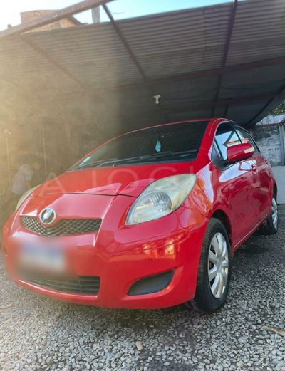 Toyota Vitz miniatura 3
