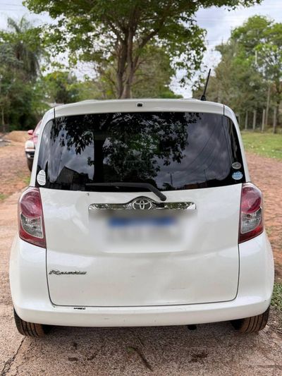 Toyota Ractis miniatura 6