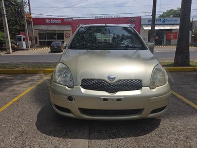 Toyota Vitz thumbnail 1