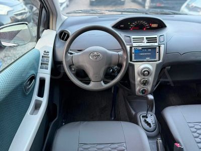 Toyota Vitz miniatura 9