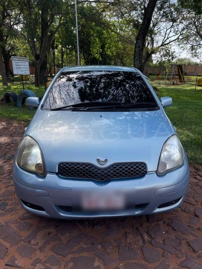 Toyota Vitz thumbnail 1