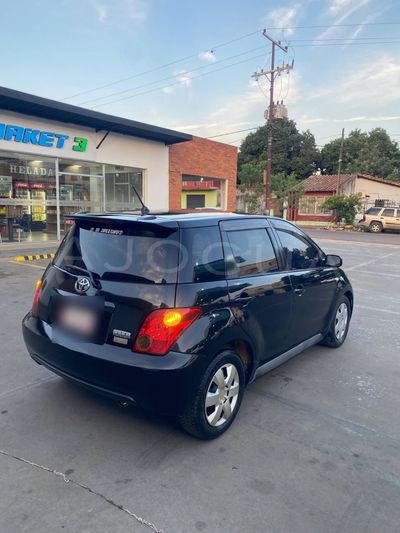 Toyota Ist miniatura 3
