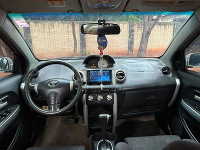 Toyota Ist miniatura 7