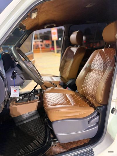 Toyota Land Cruiser Prado miniatura 12