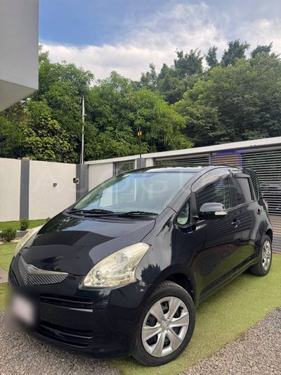Toyota Ractis miniatura 10
