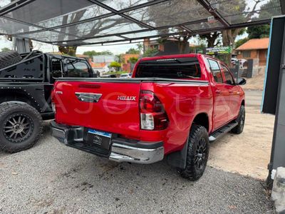 Toyota Hilux miniatura 2