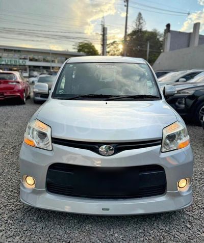 Toyota Sienta miniatura 2