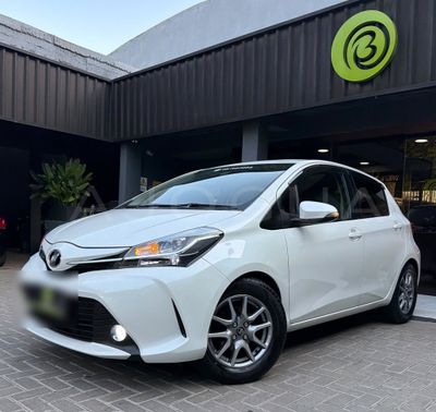 Toyota Vitz miniatura 15
