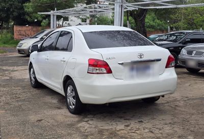 Toyota Belta miniatura 5