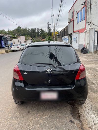 Toyota Vitz miniatura 3