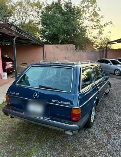 Mercedes-Benz 300 TD miniatura 5