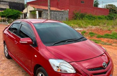 Toyota Belta miniatura 2