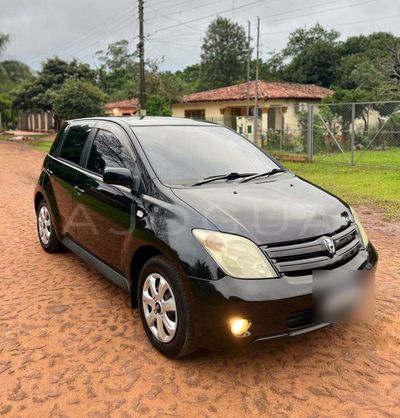 Toyota Ist miniatura 5