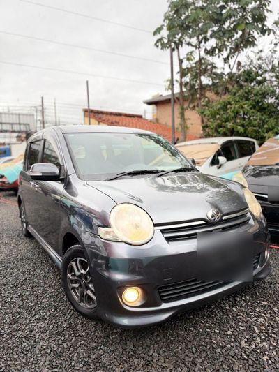 Toyota Sienta miniatura 2