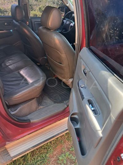 Toyota Hilux miniatura 5