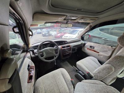 Toyota Noah miniatura 8
