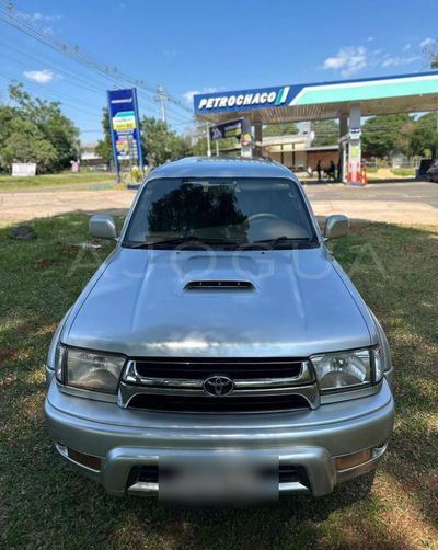 Toyota Hilux miniatura 3