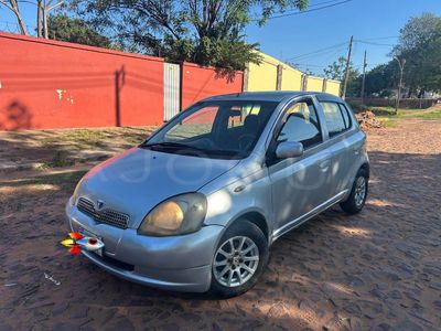 Toyota Vitz thumbnail 1