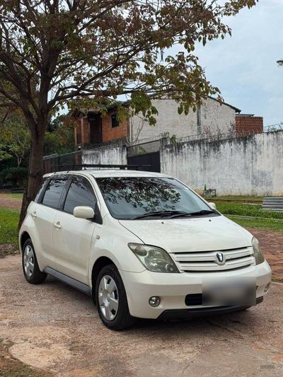 Toyota Ist miniatura 6