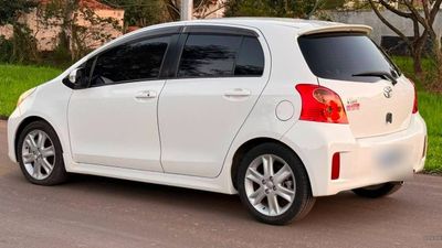 Toyota Vitz miniatura 4